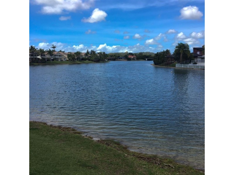 33 Waterdown Drive, Elanora QLD 4221