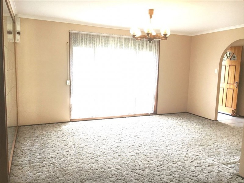 17 Burdock Street, Elanora QLD 4221