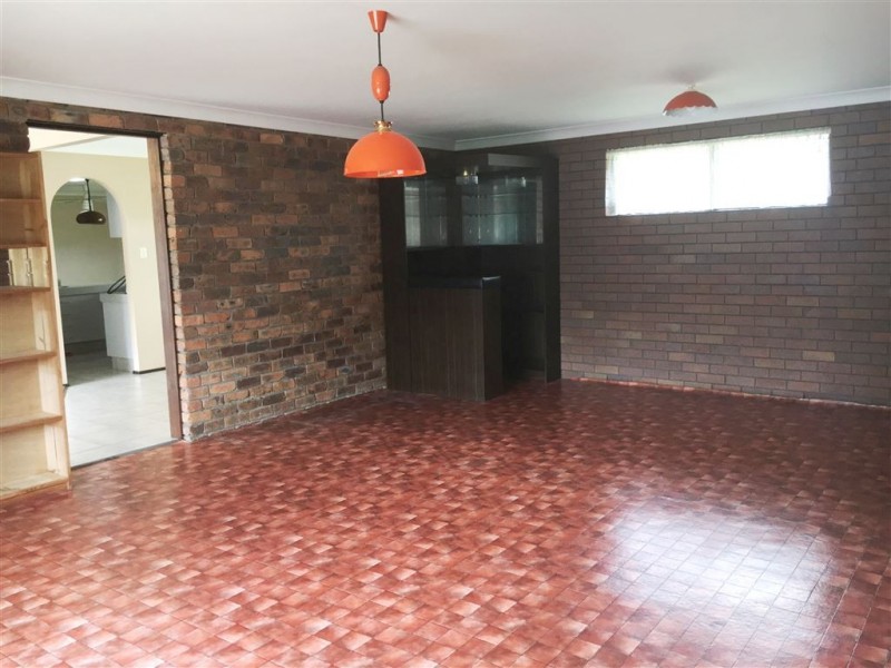 17 Burdock Street, Elanora QLD 4221