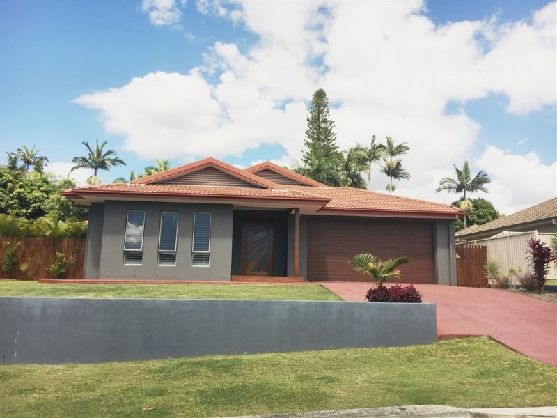 8 Stringybark Drive, Molendinar QLD 4214