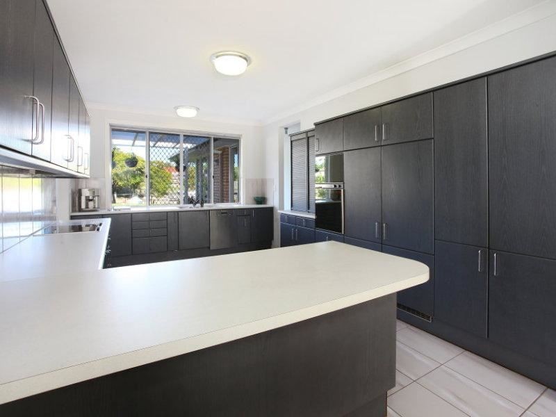 2 Biggs Place, Southport QLD 4215