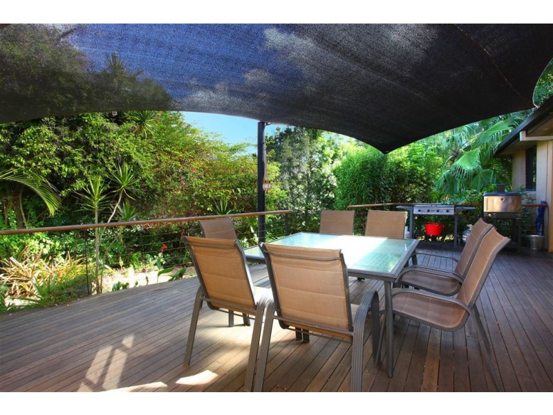 4 Warrigal Crescent, Ashmore QLD 4214