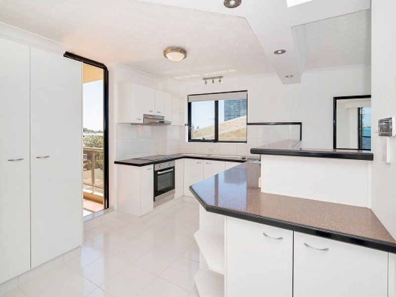 4/524 Marine Parade, Biggera Waters QLD 4216