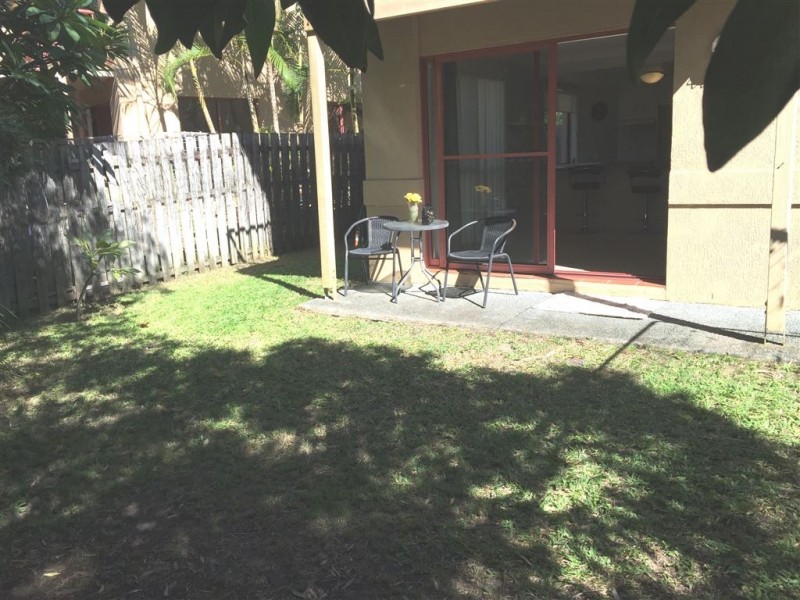 7/107-111 Green Acre Drive, Parkwood QLD 4214