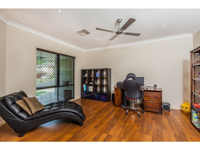 95 Roberts Drive, Maudsland QLD 4210