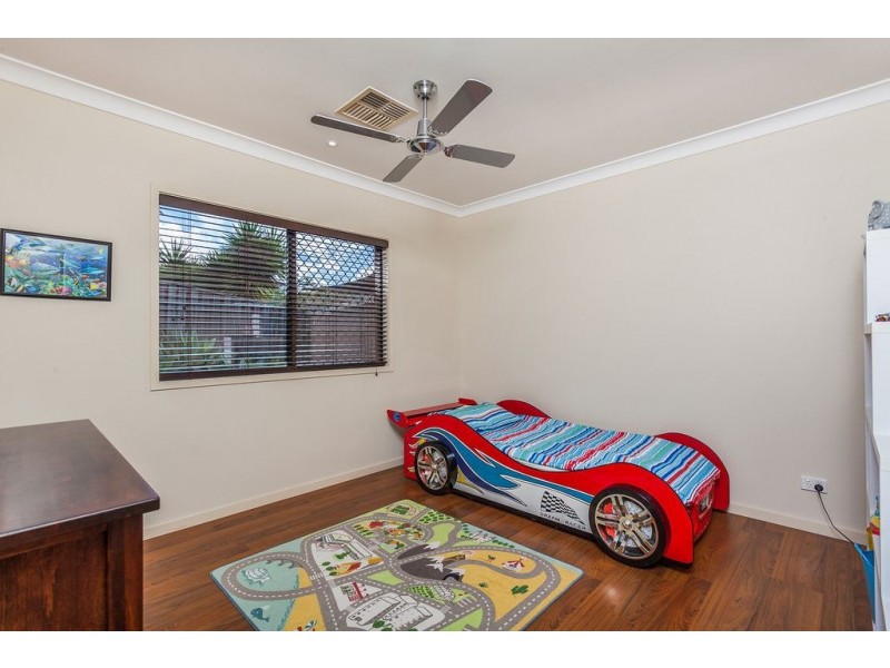 95 Roberts Drive, Maudsland QLD 4210