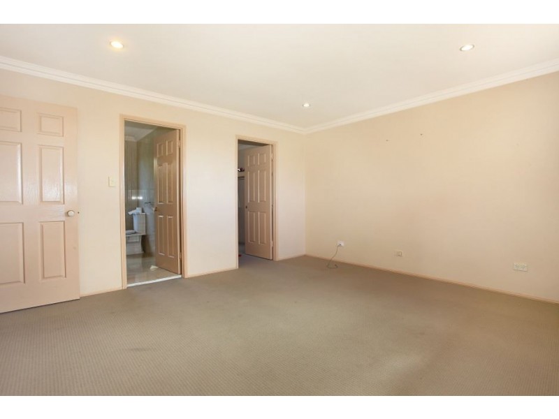 23 Daintree Drive, Parkwood QLD 4214