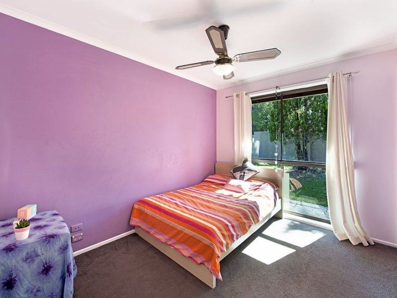 4 Lunar Court, Benowa QLD 4217