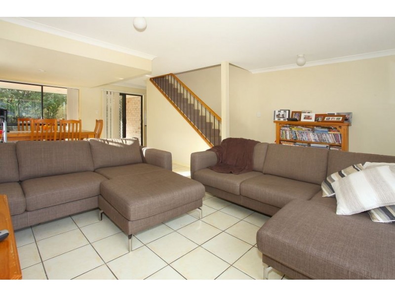 17/141 Pacific Pines Blvd, Pacific Pines QLD 4211