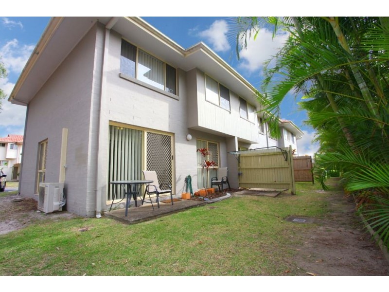 70/3 Arundel Drive, Arundel QLD 4214