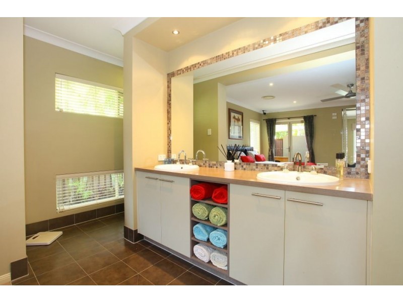 3 St Maarten Crescent, Oxenford QLD 4210