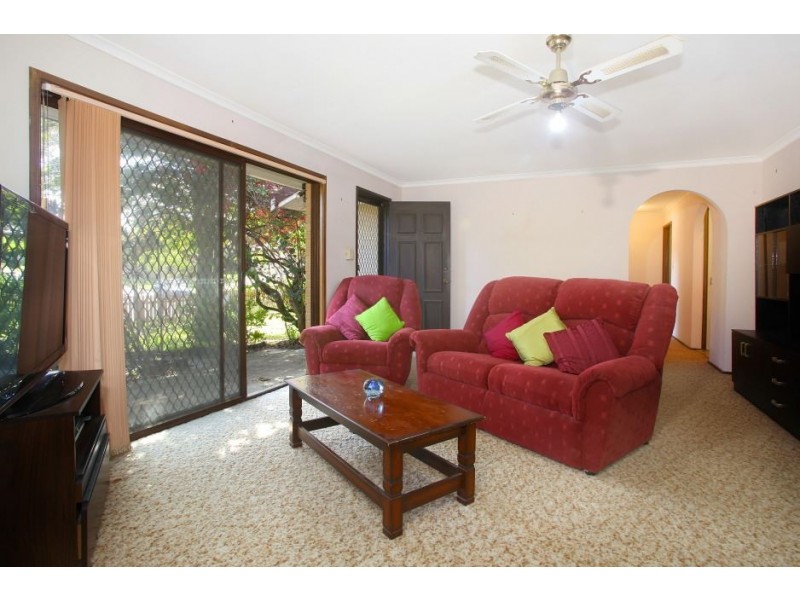 36 Warana Avenue, Southport QLD 4215