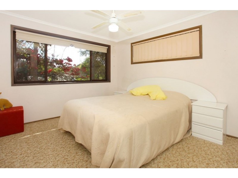 36 Warana Avenue, Southport QLD 4215