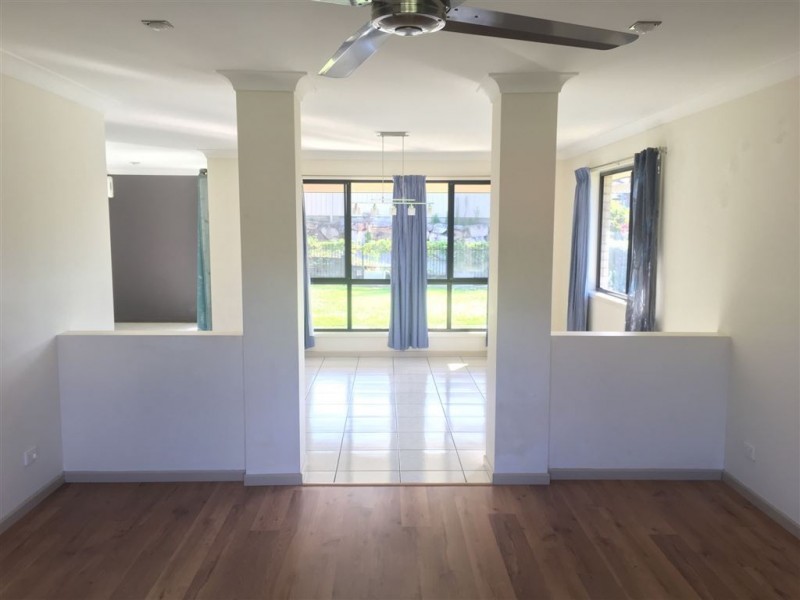 62 Coachwood Drive, Molendinar QLD 4214