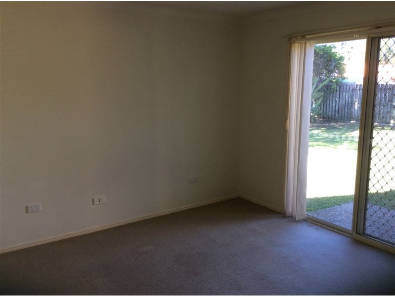 16 Barrs Avenue, Oxenford QLD 4210