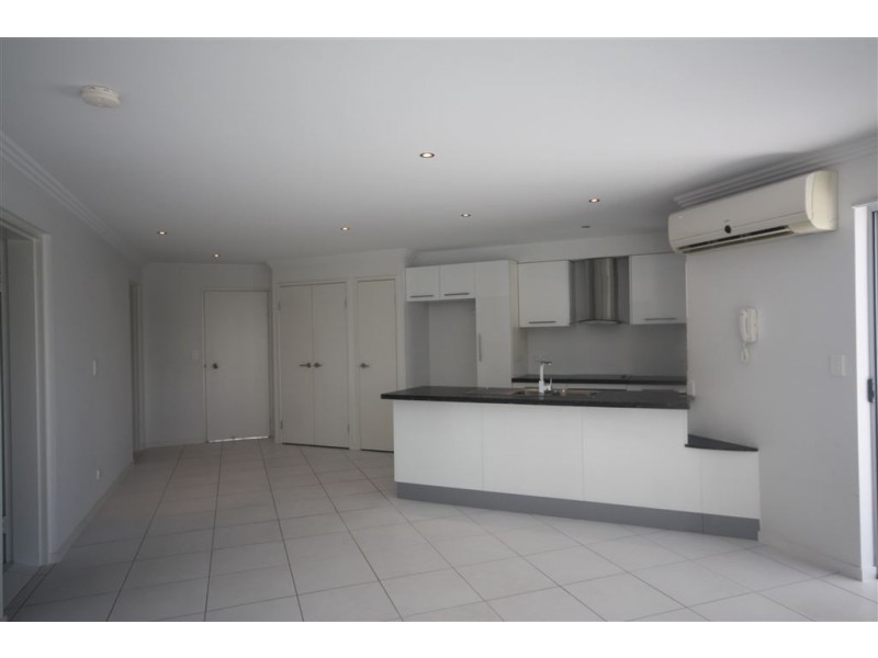 12/161 Marine Pde, Southport QLD 4215