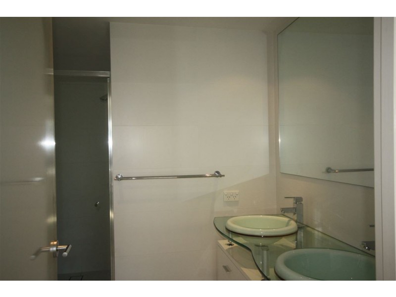 12/161 Marine Pde, Southport QLD 4215