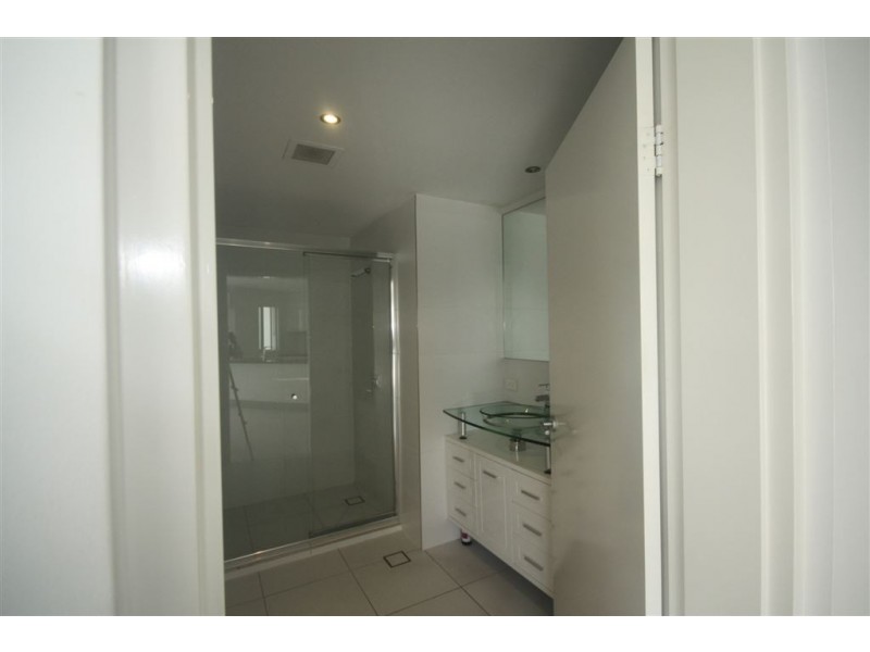 12/161 Marine Pde, Southport QLD 4215