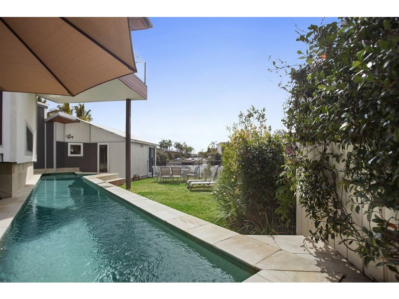 2/3 Tuesley Court, Southport QLD 4215