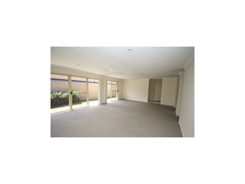 33 Jamieson Drive, Parkwood QLD 4214