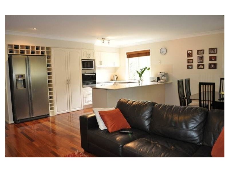 6 Brookland Court, Molendinar QLD 4214