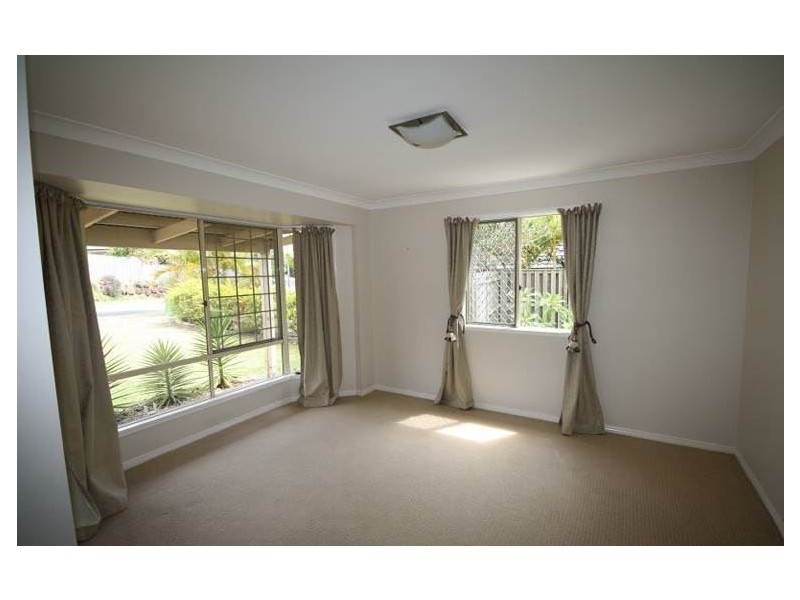 6 Brookland Court, Molendinar QLD 4214