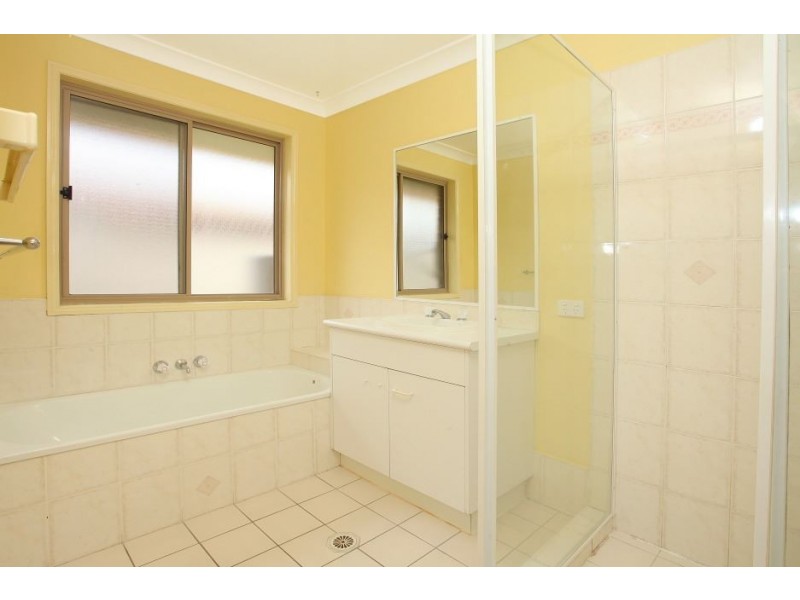 21 Floyd Court, Parkwood QLD 4214