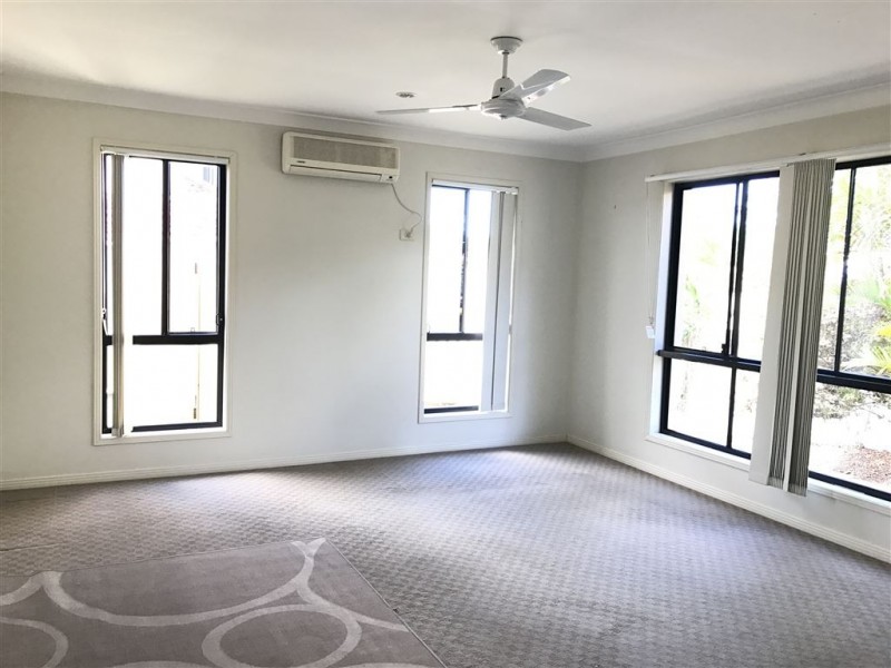 3 Katie Court, Arundel QLD 4214