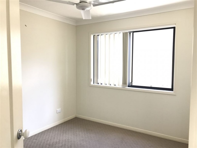 3 Katie Court, Arundel QLD 4214