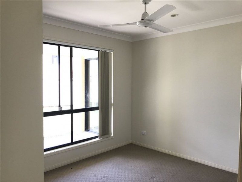 3 Katie Court, Arundel QLD 4214