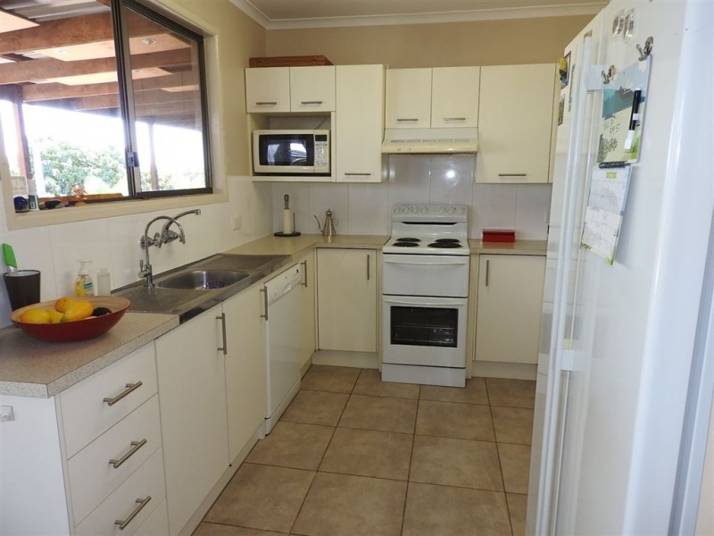 43 Mitchell Avenue, Molendinar QLD 4214