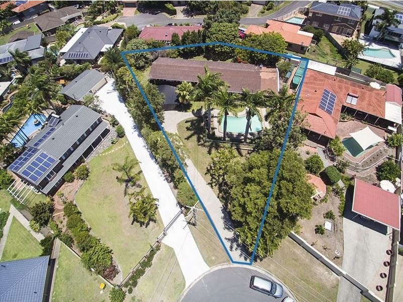 7 Penamber Court, Benowa QLD 4217