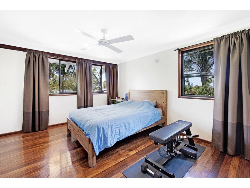 7 Penamber Court, Benowa QLD 4217