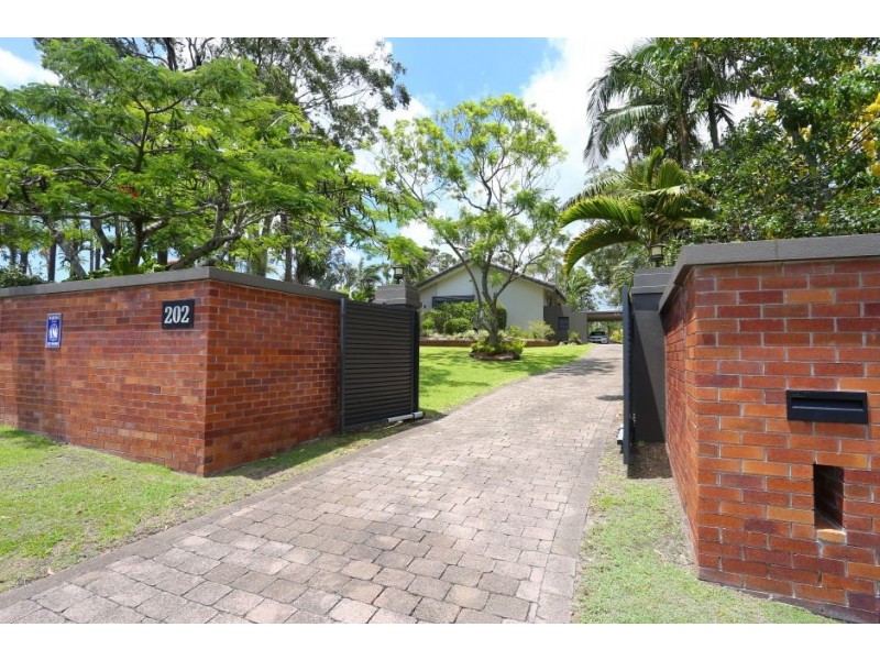 202 Cotlew Street, Ashmore QLD 4214