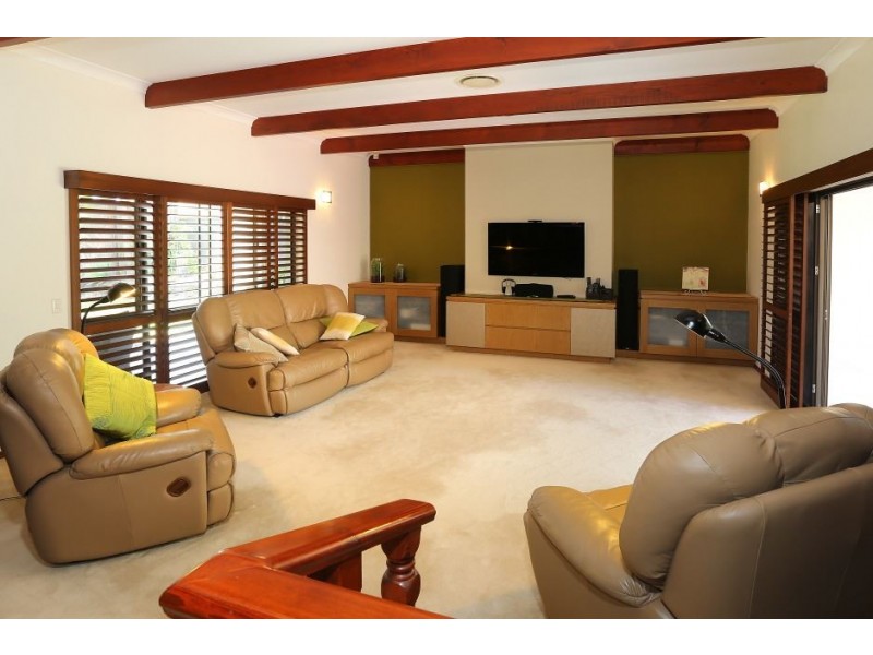 202 Cotlew Street, Ashmore QLD 4214