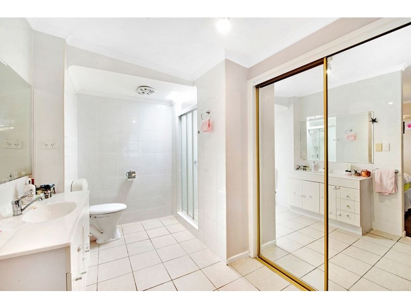 26 Eileen Avenue, Southport QLD 4215