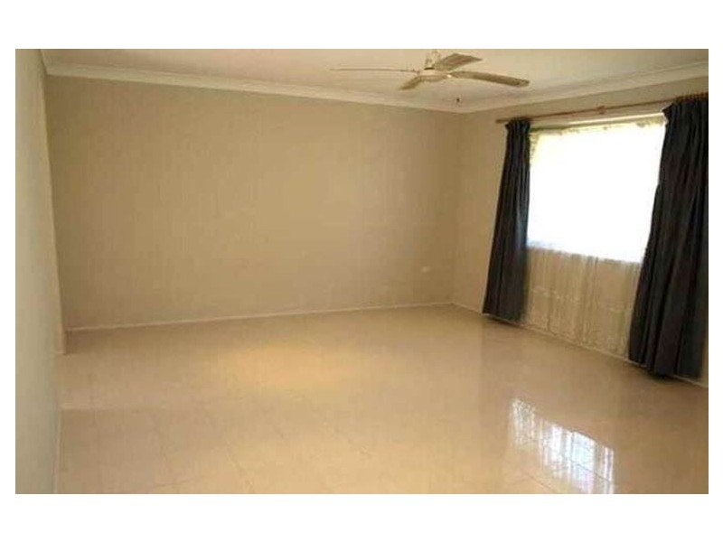 7 Tumbarumba Avenue, Ashmore QLD 4214