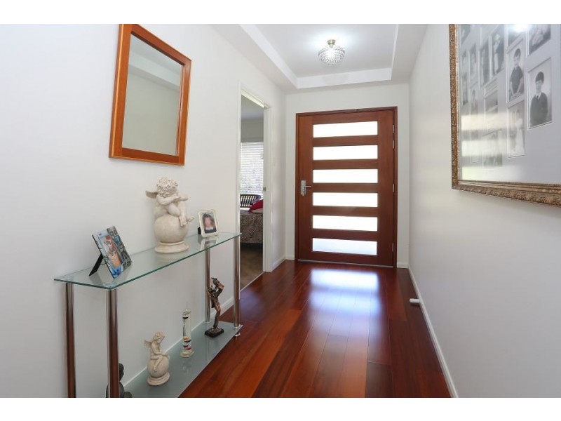 19 Yarrayne Valley Drive, Upper Coomera QLD 4209