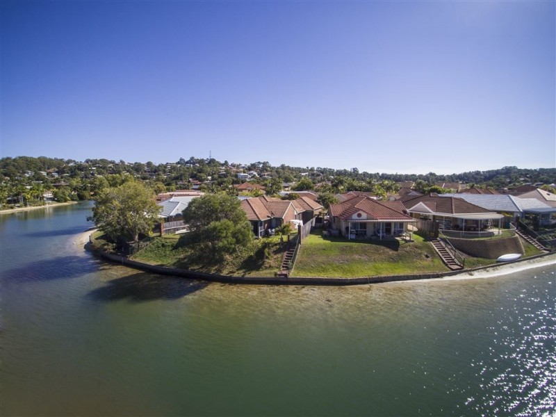 37 Waterdown Drive, Elanora QLD 4221