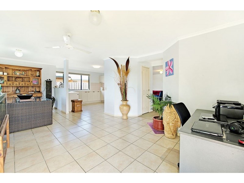 37 Waterdown Drive, Elanora QLD 4221