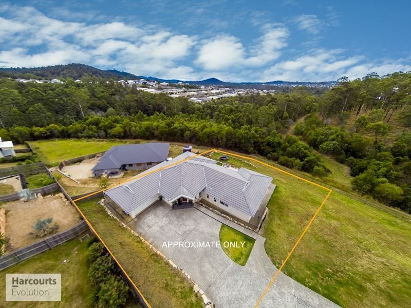 23 Diamantina Cct, Pacific Pines QLD 4211