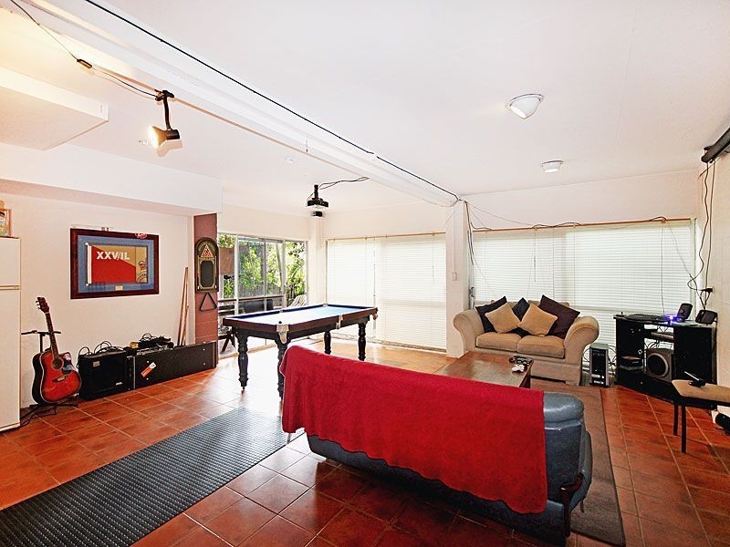 18 Kirri Street, The Gap QLD 4061