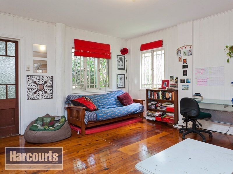 11 Confederate St, Red Hill QLD 4059