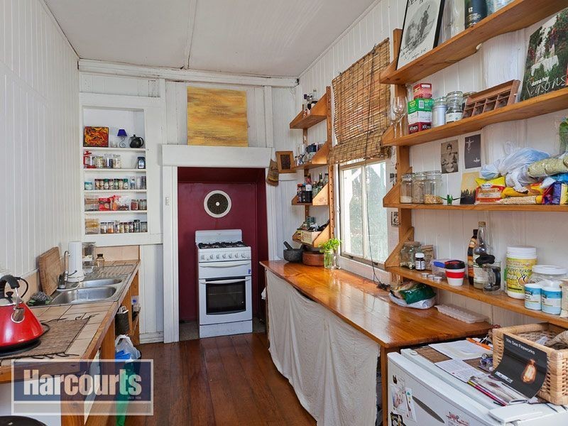 11 Confederate St, Red Hill QLD 4059