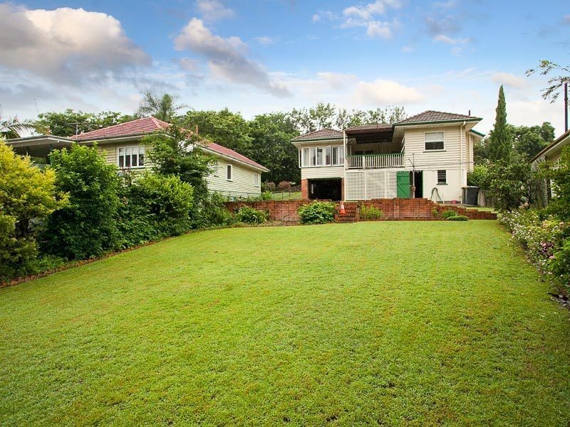 2 Mareeba Road, Ashgrove QLD 4060