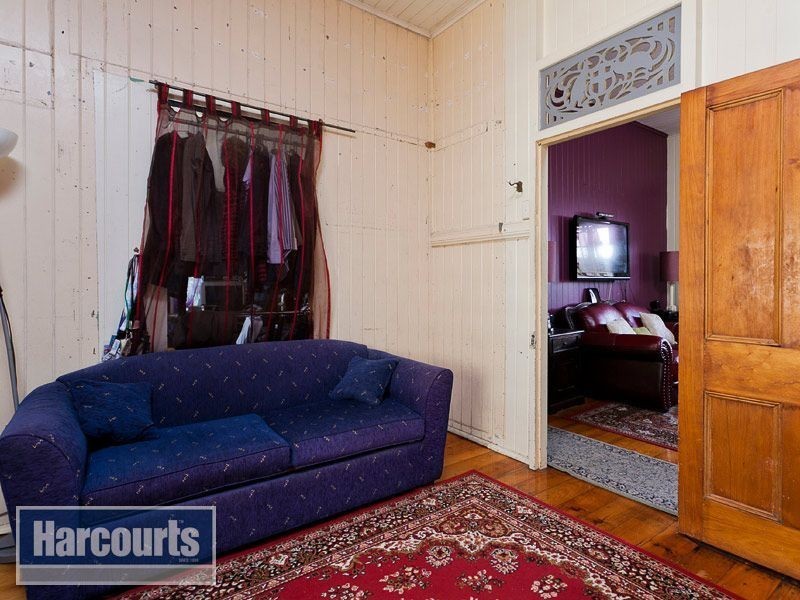 11 Confederate St, Red Hill QLD 4059