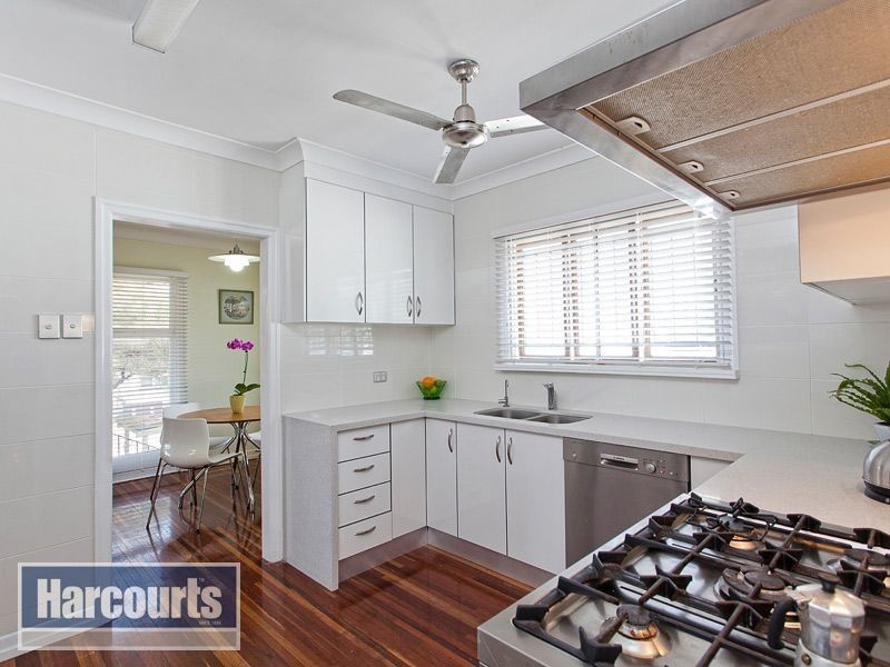 16 Simla Ave, Geebung QLD 4034