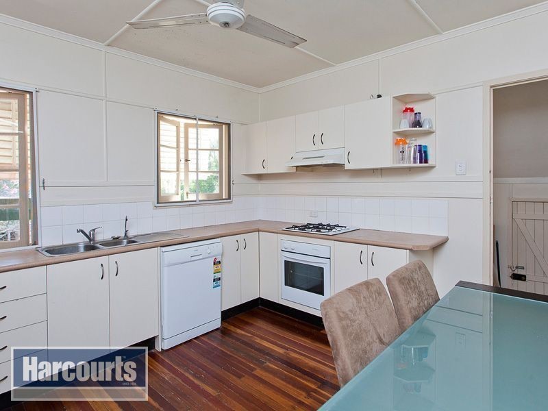 36 Farrell St, Ashgrove QLD 4060