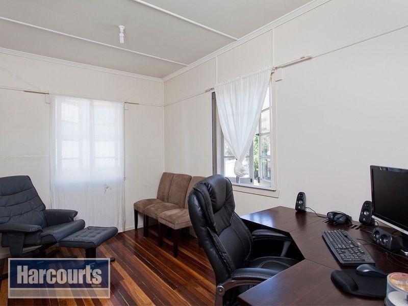 36 Farrell St, Ashgrove QLD 4060