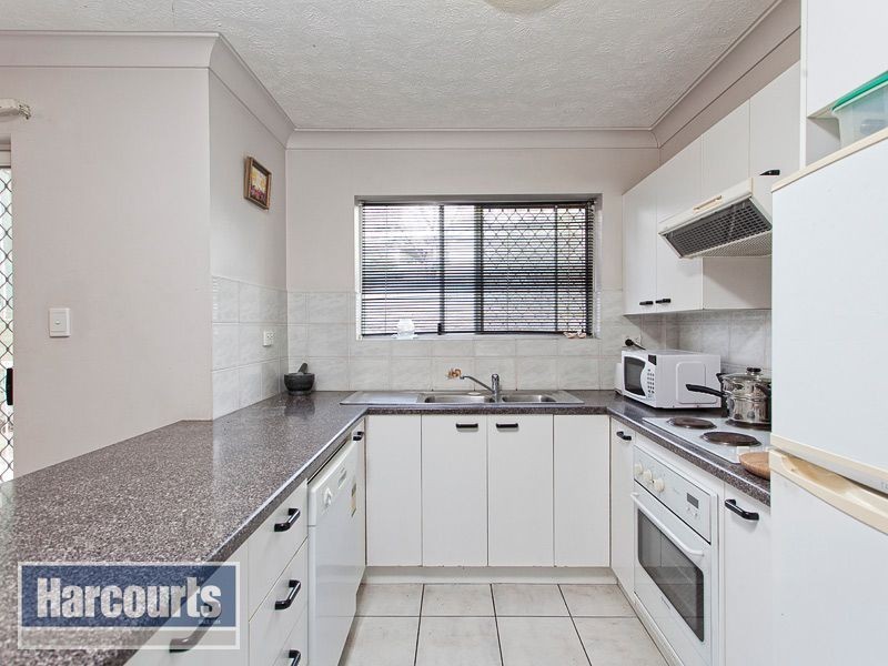 2/31 Swann Rd, Taringa QLD 4068